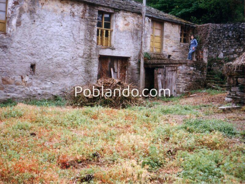 Se vende casa para restaurar integral
