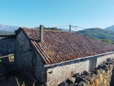 SE VENDE VENDE CASA PARA REFORMAR