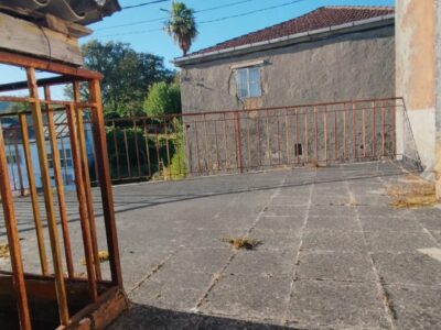 SE VENDE CASA PARA REFORMAR