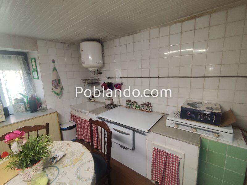 CASA CON TERRAZA EN CARABANZO (LENA)