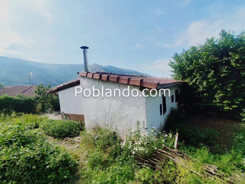 CASA CON GARAJE Y FINCA EN LA ROMÍA DE ARRIBA (ASTURIAS)