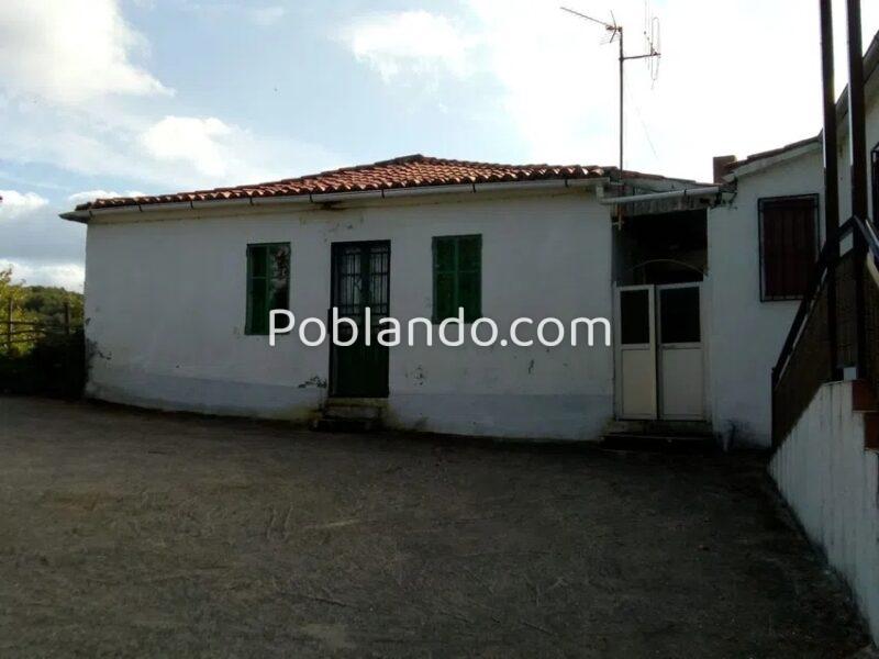 Casa con 20 parcelas