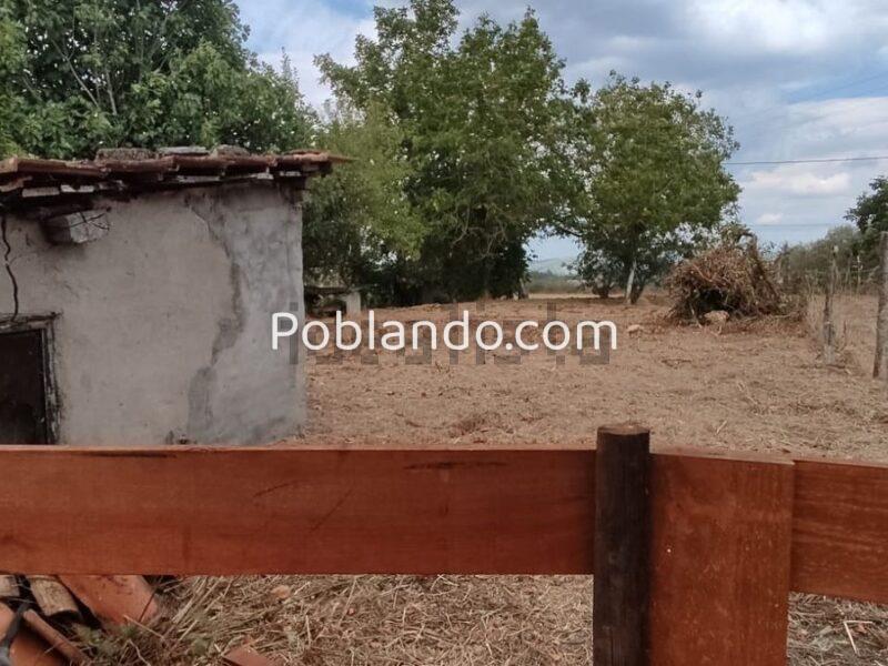 Casa con 20 parcelas