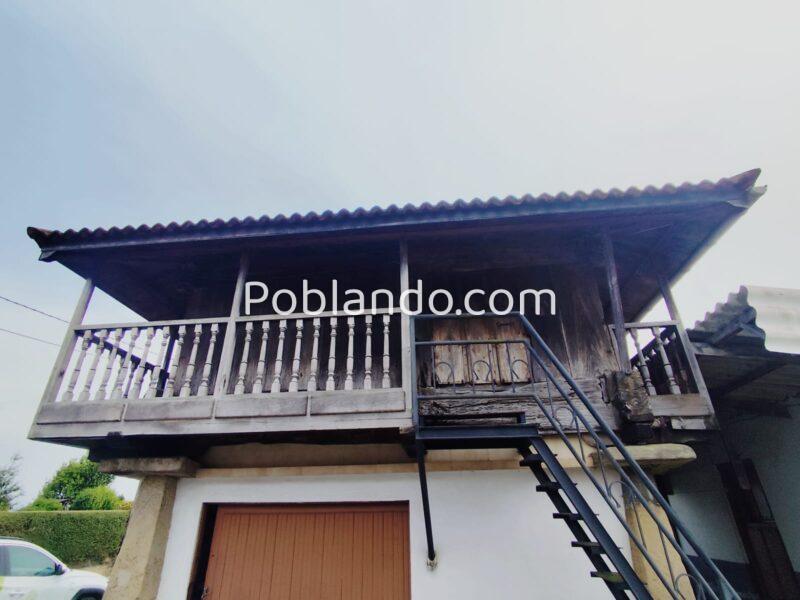 CASA CON FINCA Y HÓRREO EN EL CENTRO DE ASTURIAS