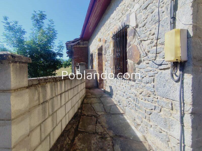 CASAS DE PIEDRA EN QUIRÓS (ASTURIAS)