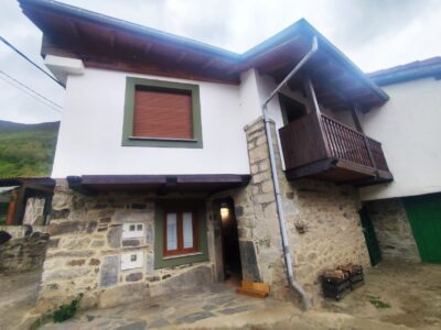 CASA REFORMADA EN LLANOS DE SOMERÓN (ASTURIAS)