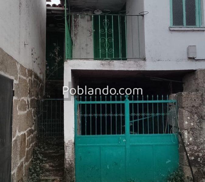 Casa con 20 parcelas