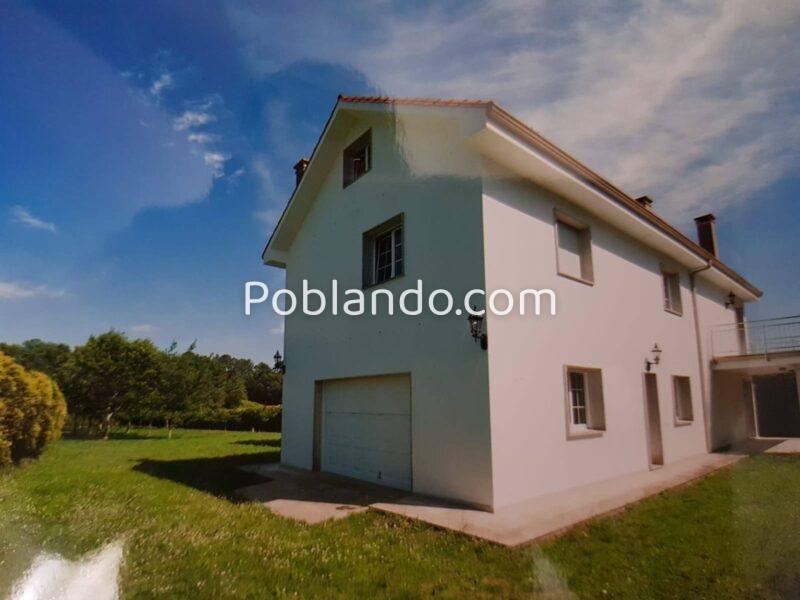 Espectacular casa de 480 m2 y finca de 3.470 m2. A Freiría, muy cerca de Pontevea, Ayuntamiento de Teo