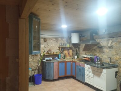 Casa de piedra y madera con terreno. En Solarana burgos, cerca de Lerma y con mucho monte