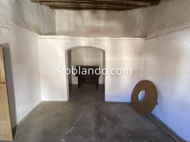 Casa tradicional de pueblo con muchas estancias y patio, a tan solo 15 min de Cáceres. 220 metros cuadrados