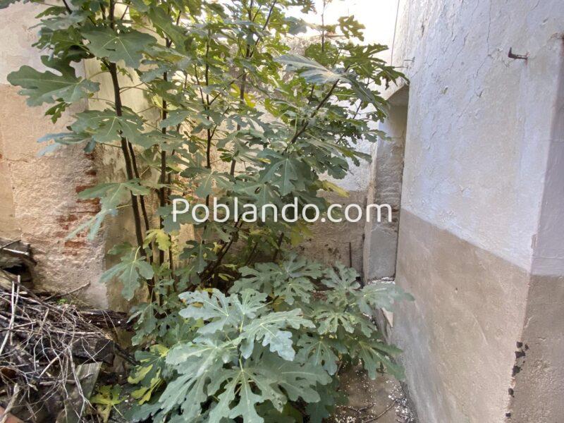 Casa tradicional de pueblo con muchas estancias y patio, a tan solo 15 min de Cáceres. 220 metros cuadrados