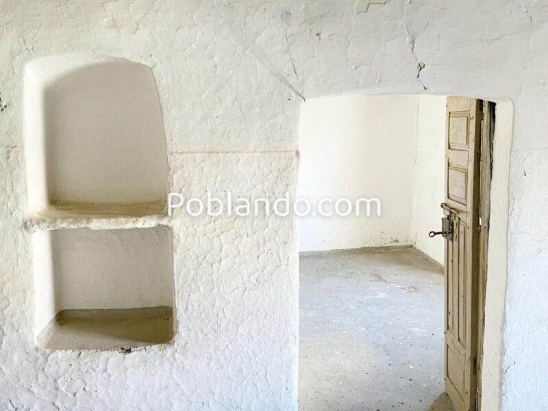 Casa tradicional de pueblo con muchas estancias y patio, a tan solo 15 min de Cáceres. 220 metros cuadrados