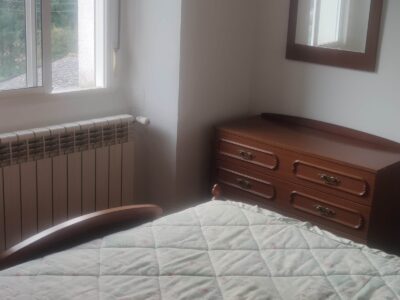 Casa en Navia de Suarna (Lugo). Con tres Terrenos