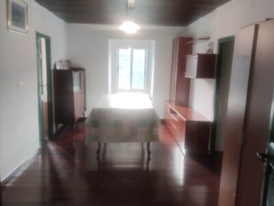 Casa en Navia de Suarna (Lugo). Con tres Terrenos