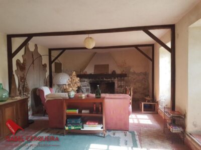 🔥 CASONA CON ENCANTO EN TOMIÑO – UNA JOYA DE 1856 PARA REFORMAR Y REVIVIR. 🏡💫