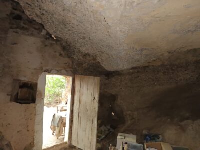 Finca de regadío, con un insólito lugar para vivir junto al rio Ebro