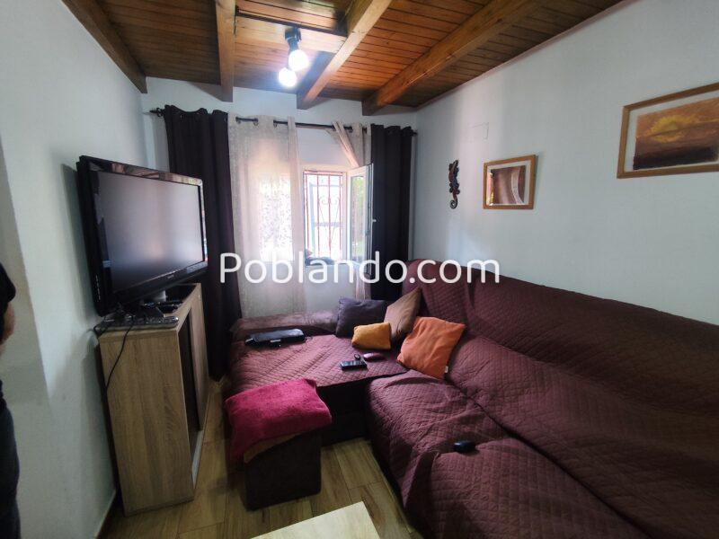 CASA CON FINCA Y PISCINA