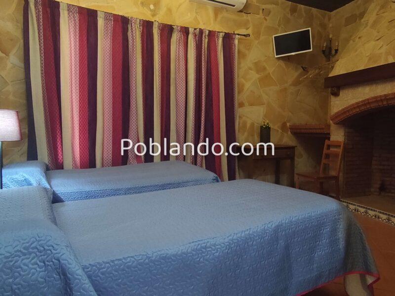 REF. CV1 HOSTAL EN FUNCIONAMIENTO EN LA SIERRA DE HUELVA