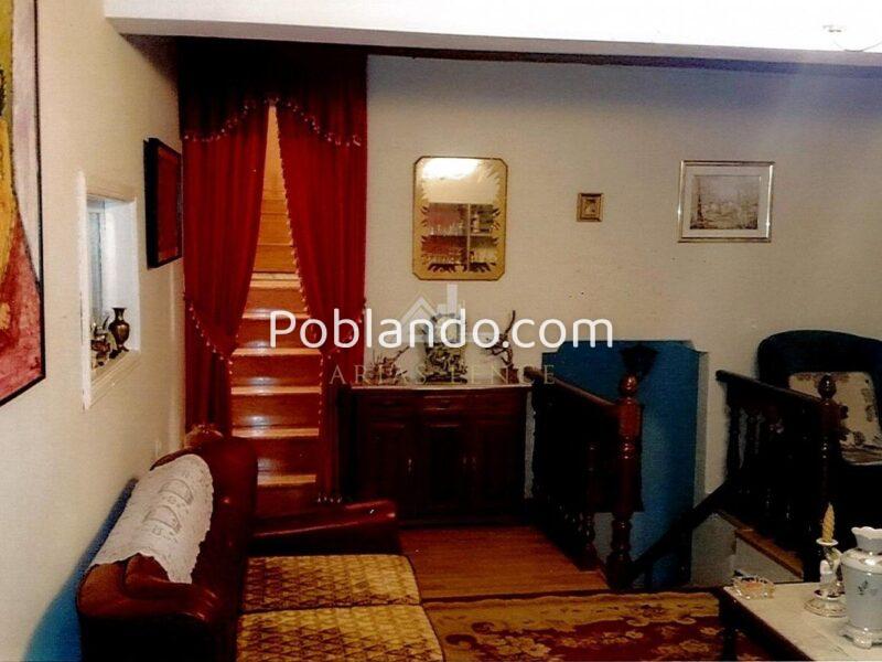 Gran casa de piedra tradicional gallega en el sur de Lugo, en plena Ribeira Sacra