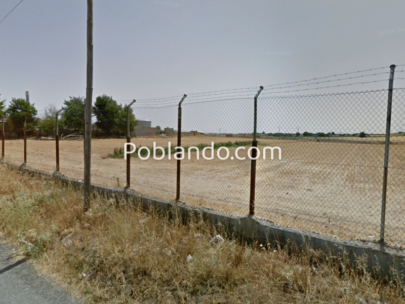 Terreno en venta en Daimiel, cerrado agua y luz