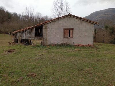 Finca rústica con agua en Asturias