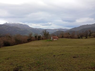 Finca rústica con agua en Asturias