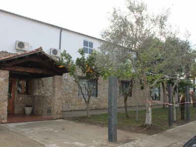 ¡OPORTUNIDAD ÚNICA! Venta de Restaurante en Pleno Funcionamiento por Jubilación – Único en el Polígono La Cañada de Moraleja - Cáceres