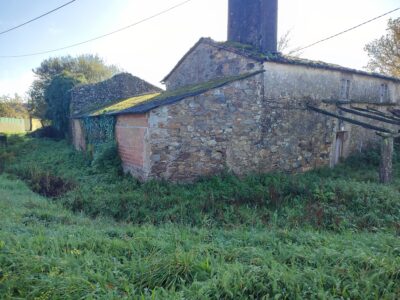 Casa de piedra para restaura con finca segregable