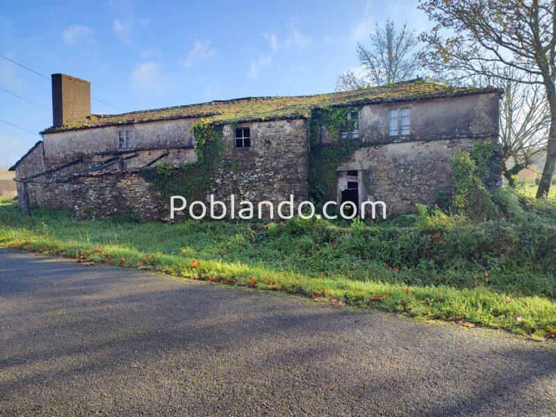 Casa de piedra para restaura con finca segregable