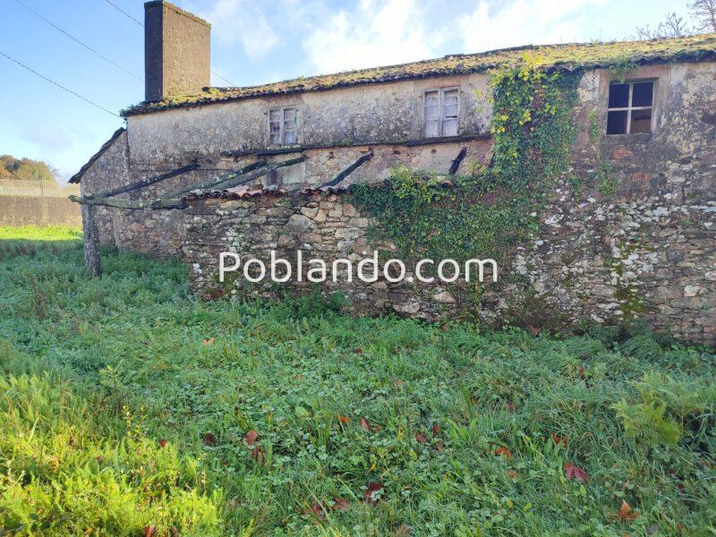 Casa de piedra para restaura con finca segregable