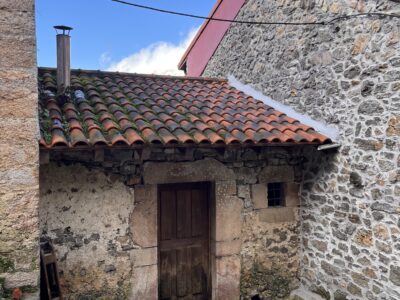 Casa adosada con cuadra