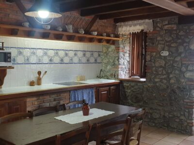 Casa adosada con cuadra