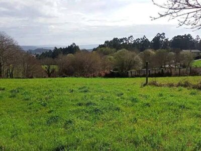 Terreno urbano en Brión (A Coruña) 1.092 m² con servicios – A 10 min de Santiago