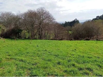 Terreno urbano en Brión (A Coruña) 1.092 m² con servicios – A 10 min de Santiago