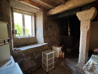 SE VENDE CASA DE PIEDRA CON FINCA ( VAL DO DUBRA)