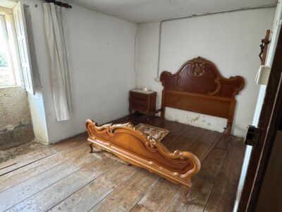 SE VENDE CASA DE PIEDRA CON FINCA ( VAL DO DUBRA)