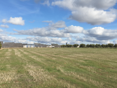 Casa campo con parcela 14000m, cerca de núcleo urbano