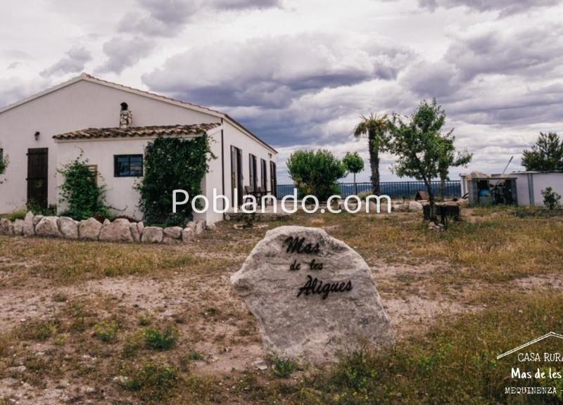 Finca turismo rural en Mequinenza, con dos casas