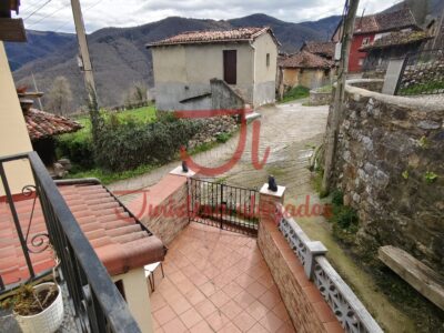 CASA CON PATIO EN ASTURIAS