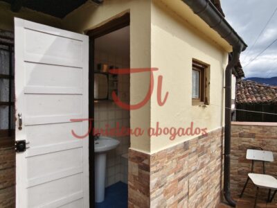 CASA CON PATIO EN ASTURIAS