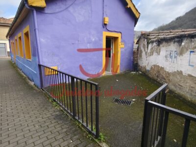 CASA CON PATIO EN UJO, ASTURIAS