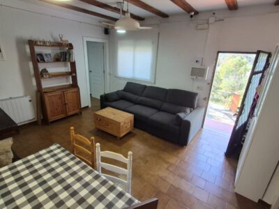 Encantadora finca rústica con piscina y gran parcela a 5 minutos andando del centro