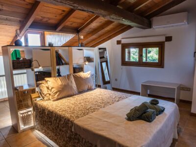 Finca 4.000 m² con 2 casas rurales turísticas – negocio en funcionamiento”