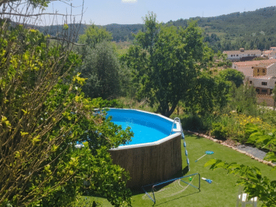 Encantadora finca rústica con piscina y gran parcela a 5 minutos andando del centro