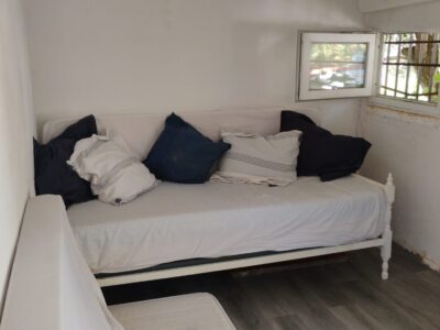 Encantadora finca rústica con piscina y gran parcela a 5 minutos andando del centro