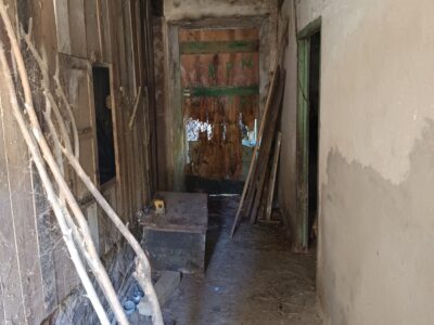 Casa a rehacer en parcela de 11.000m2