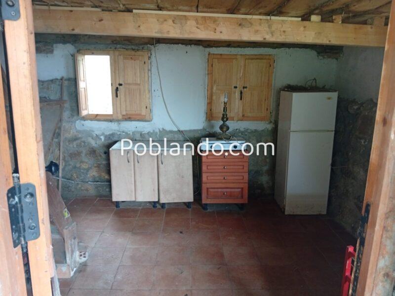 FINCA RÚSTICA CON HÓRREO Y CASA DE PIEDRA A REHABILITAR