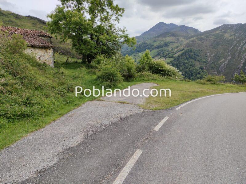 FINCA RÚSTICA CON CABAÑA DE PIEDRA EN ASTURIAS