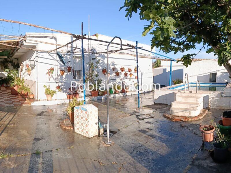 ¿Buscas tranquilidad? Parcela de 550 m2 y casa de 145 m2 habitable y amueblada
