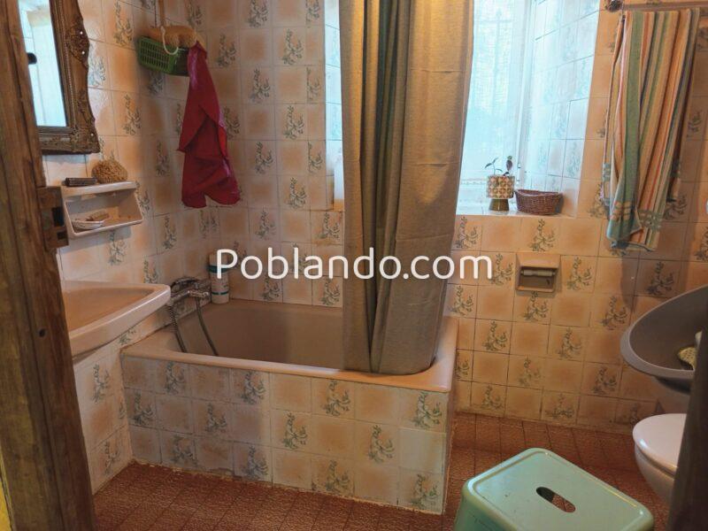 Casa de piedra en la montaña de Asturias